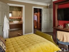 Cosy bedroom with ensuite and walk-in wardrobe.